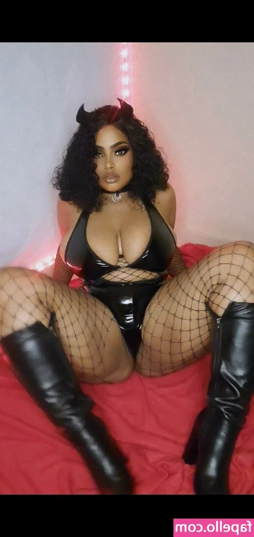 Angiecoss - Pretty in pink and red  About to get naughty tonight