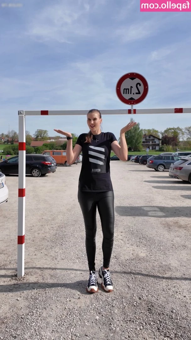 Natalia Vieru [ natalia-vieru ] - Y si te recibiera así en tu consulta