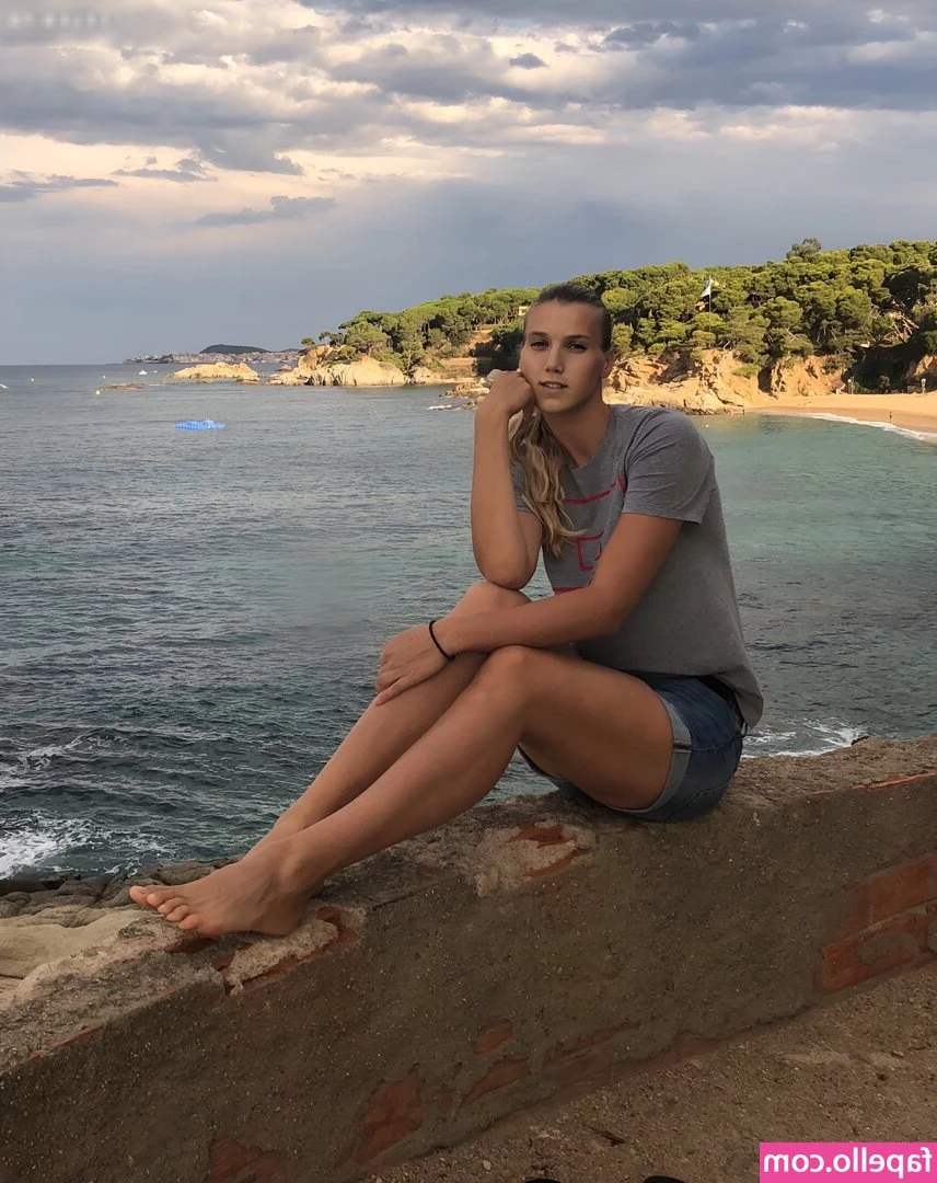 Natalia Vieru [ natalia-vieru ] - yea, I mean I'm no gonna lie to u, this is THE most scandalous