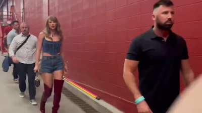 Taylor Swift [ taylor-swift ] - I am forming ABS again... part 1
