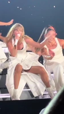 Taylor Swift [ taylor-swift ] - Something new in the works