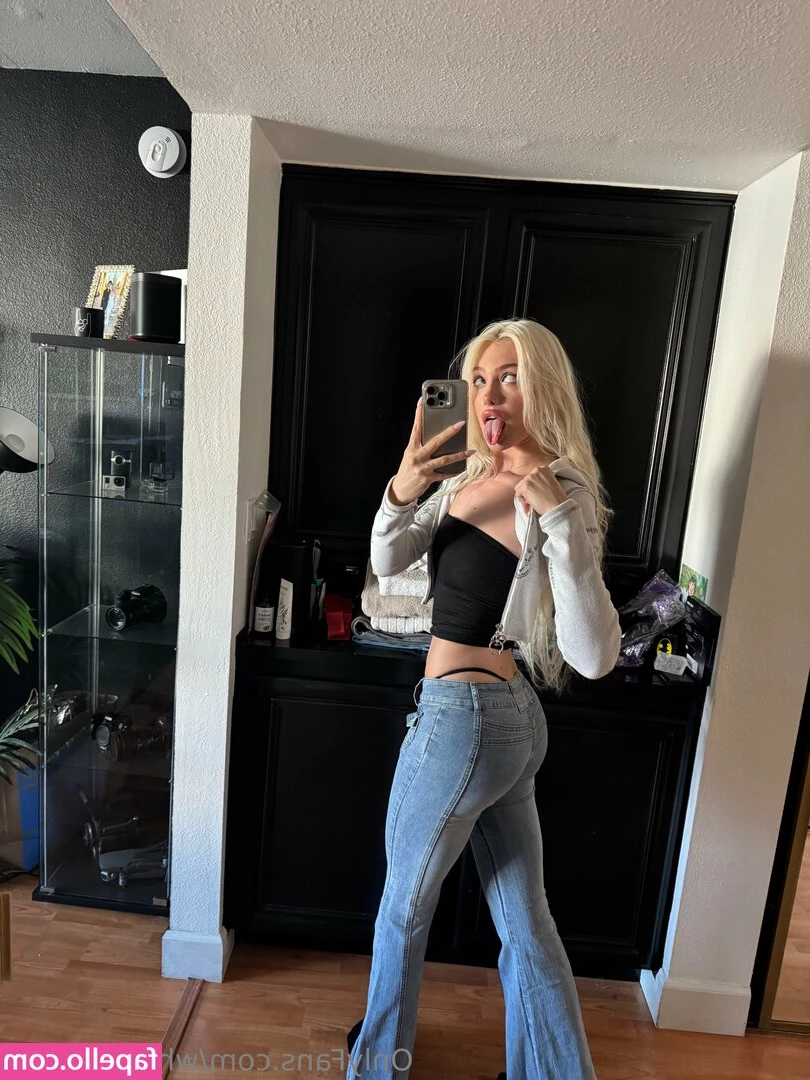 whoisari1414 [ whoisari1414-3 ] - Me ajuda escolher qual blusinha eu compro