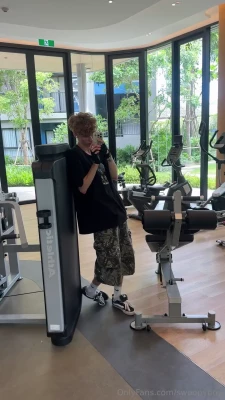 swoopyboy - I don’t try to be sexy, sexy tries to be me 🖤