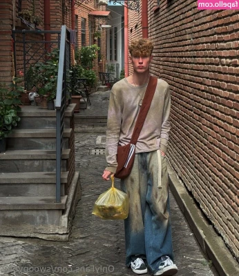 swoopyboy - Andrea whith a firend of Milan  Up up up