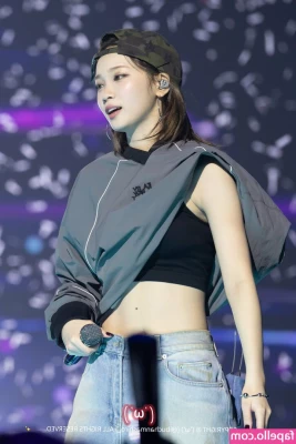 Kim Chaewon [ kim-chaewon-1 ] - I want to suck some cock 🍆