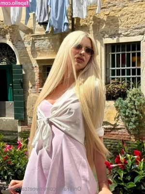 sweetcarolinats - Pretty in pink