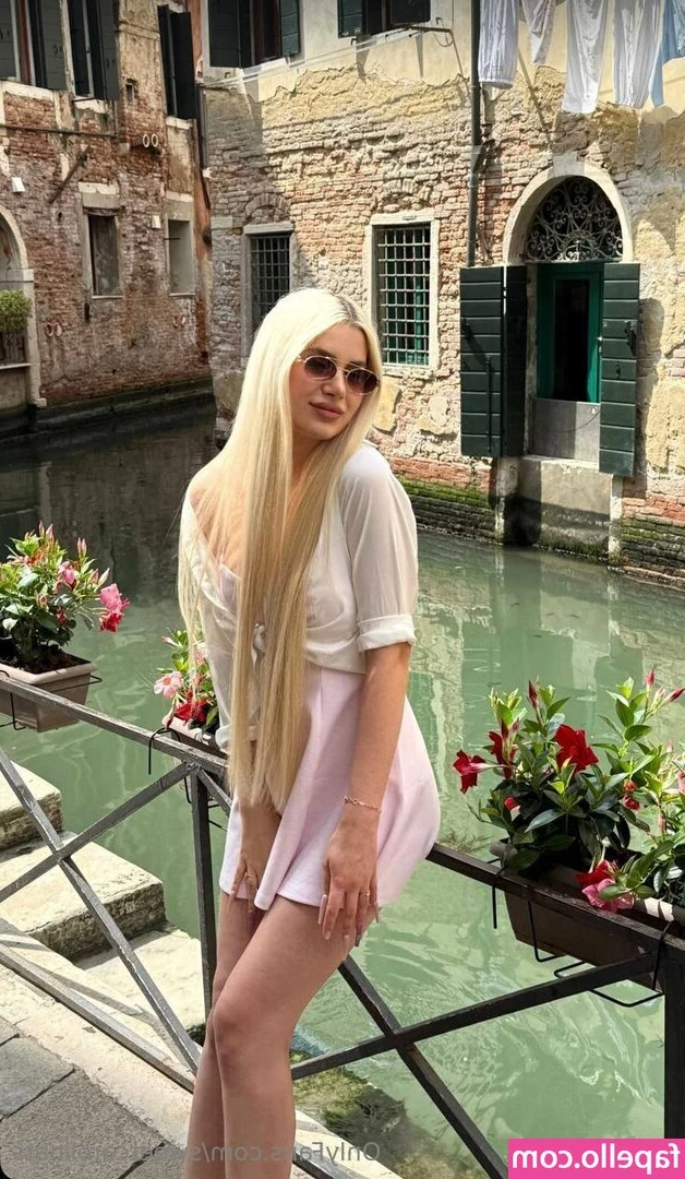 sweetcarolinats - Relaxing Sunday days   here is a treat - what would you do sitting