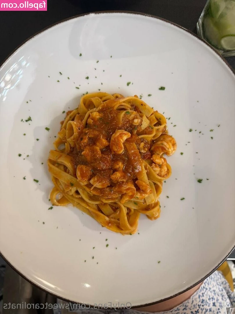 sweetcarolinats - There's something sexy about spooky and I love it. Decorating for