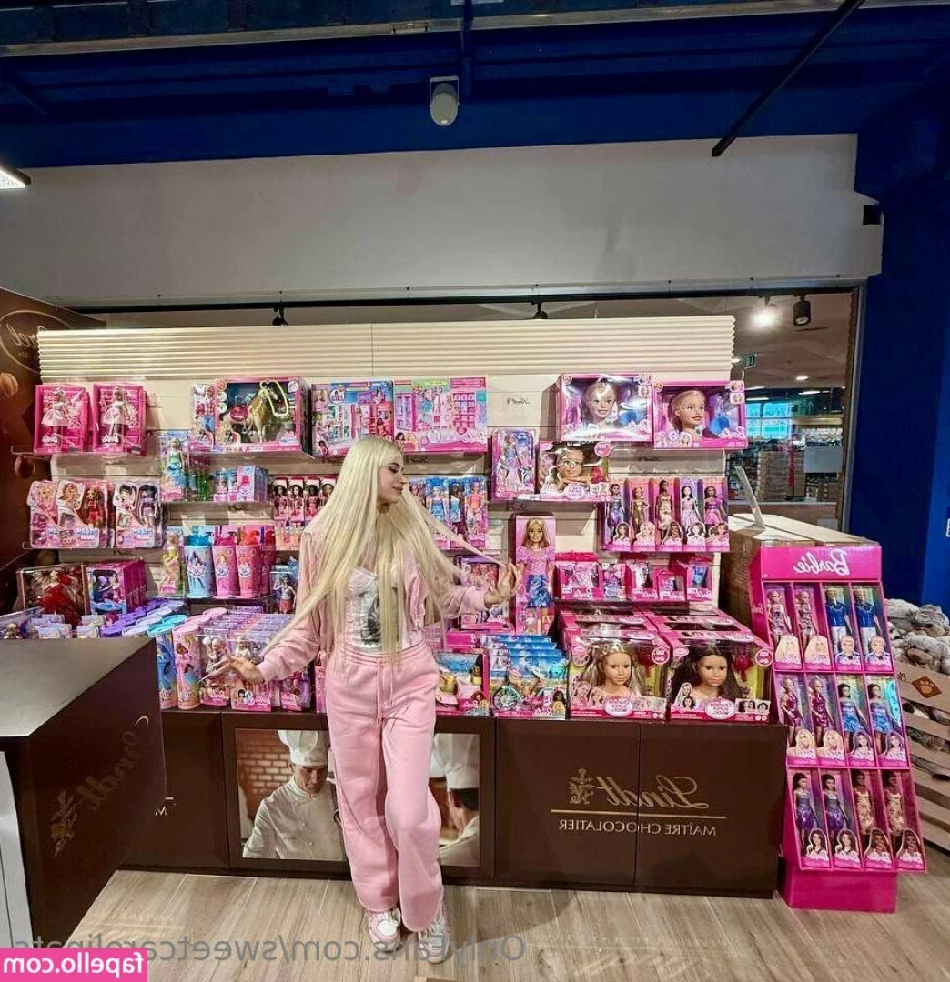 sweetcarolinats - She was like seeing sun shine through pouring rain  Something so