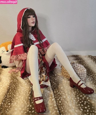 Sammynoodlesoup - I jerk him in my camaro speedskin and let him cum all over me