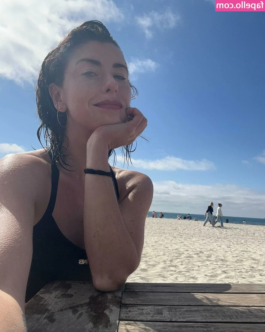 Kimbra - Goodnight baby 💋 ...Check your inbox for a yummy midnight snack