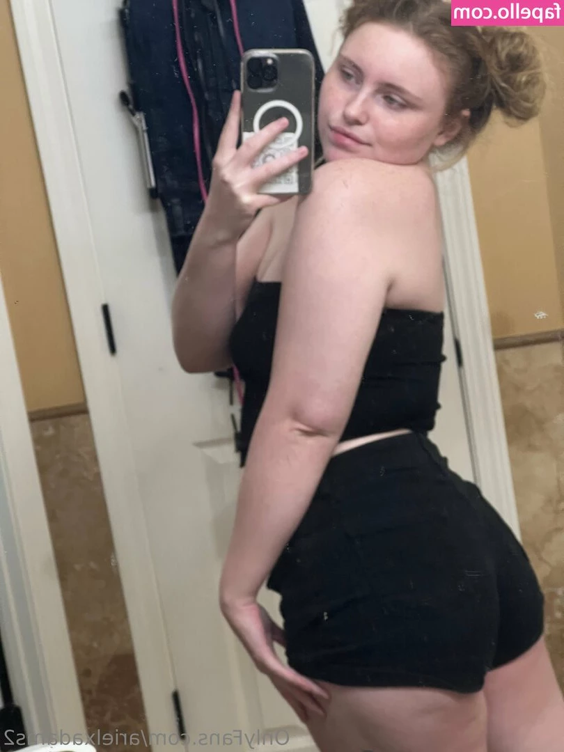 arielxadams2 - Tip on this post if I'm your fave OF girl. 😇