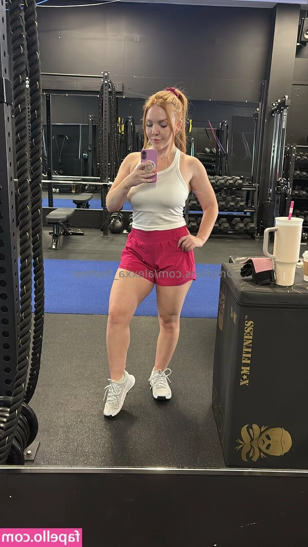 alexxa_fireppv [ alexxa-fireppv ] - Tip this post so I can buy actual anal toys 😝💕