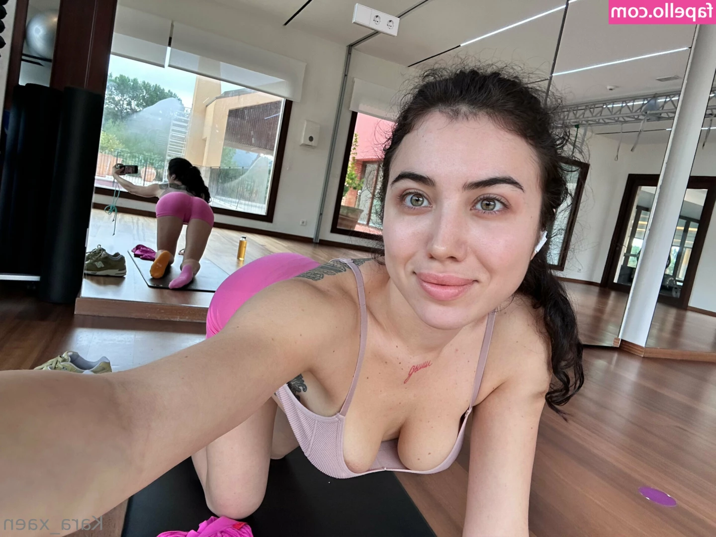 kara_xaen [ kara-xaen-1 ] - Friday