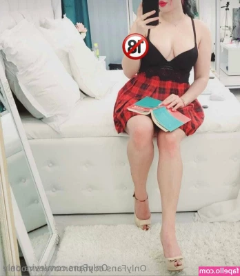 promovaremodele - U know that if u keep me happy  I can be very generous with u  right