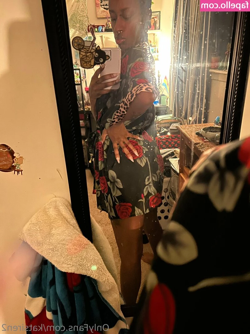 katsiren2 - I really wish that I was in your arms right now 🫦