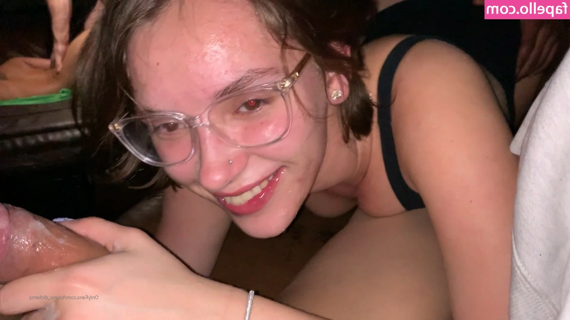 Natalie Porkman [ natalie-porkman ] - This bad girl needs to be spanked