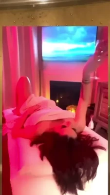  [ jojo-levesque ] - Hello lovely s