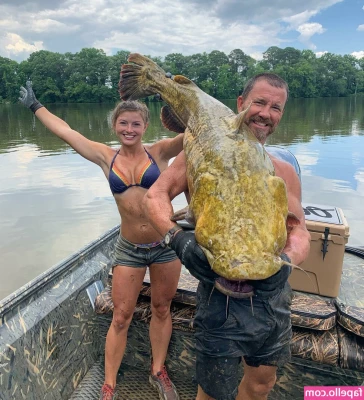 Hannah Barron [ hannah-barron ] - A little throwback to make sure you re fantasizing about me right now