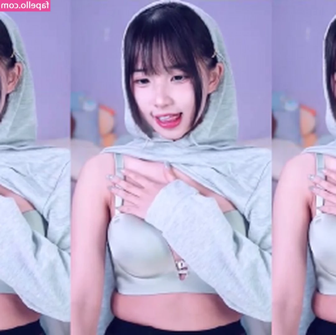 s201111 - What kind of lingerie you guys wanna see