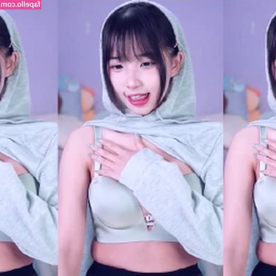 s201111 - What kind of lingerie you guys wanna see