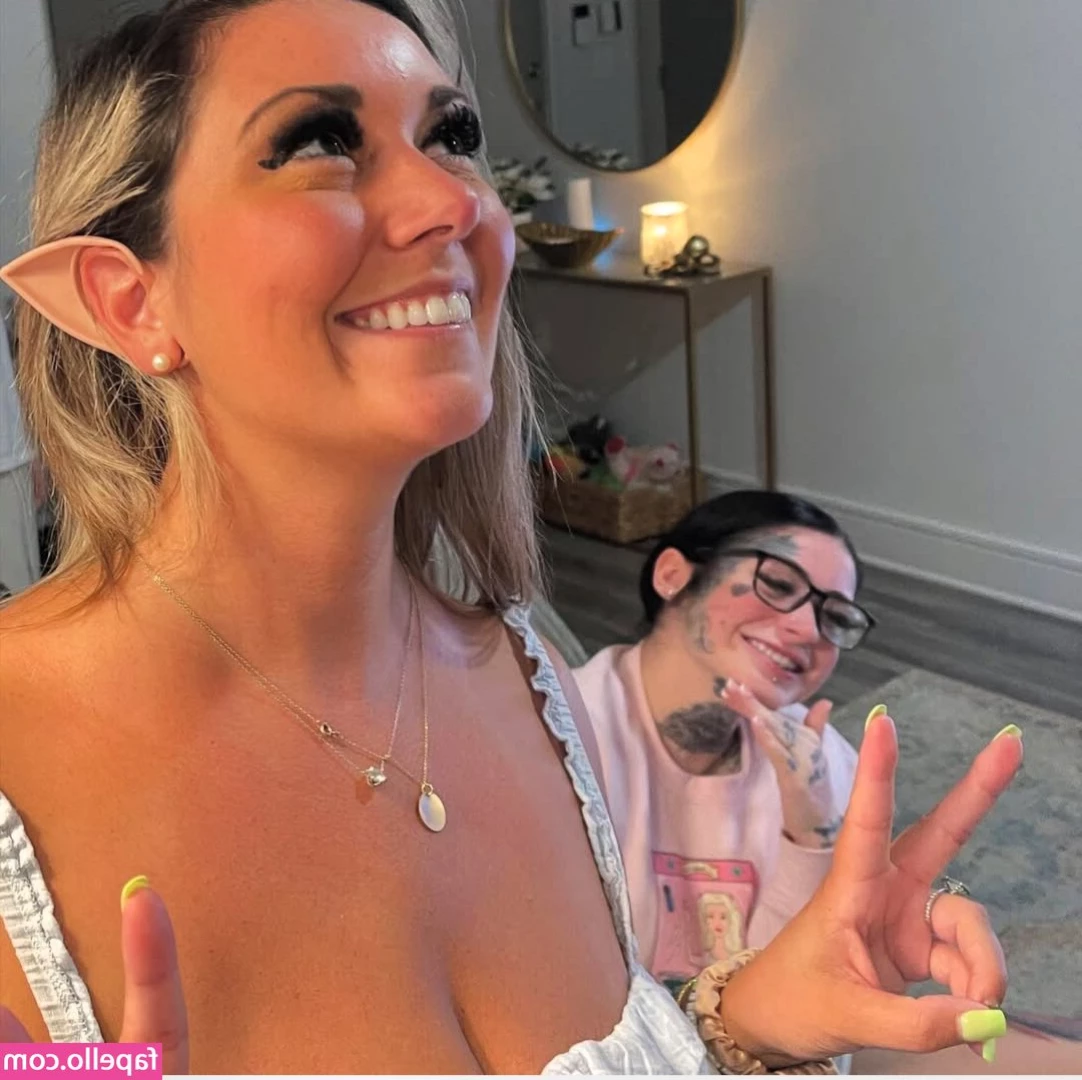 Kaitlyn Horesh [ kaitlyn-horesh-1 ] - What do you think of this color