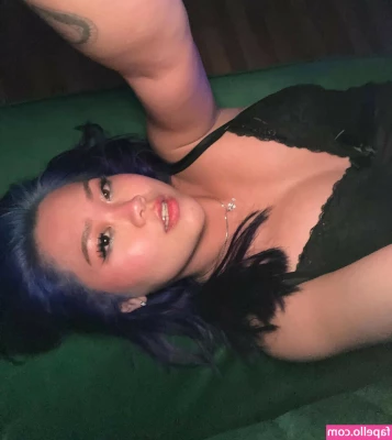 Ashleyluv101 [ ashleyluv101-1 ] - Hope you guys are all doing well. Everyone is so quiet...