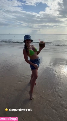 Joanna Jedrzejczyk [ joanna-jedrzejczyk-1 ] - Come shower with me