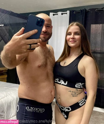 Dakota Hotwife [ dakota-hotwife ] - My Aramis Cologne Contract just got renewed  I am the company