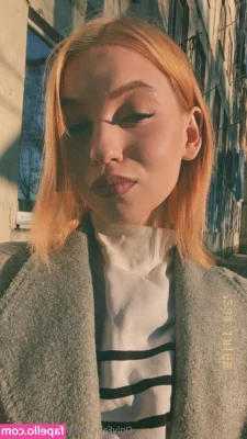 angel_blondee [ angel-blondee ] - Some sexy ass pictures