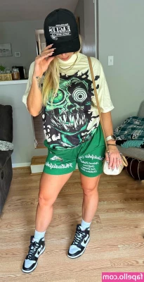 Chelsie Runnels [ chelsie-runnels ] - Just a little girl who loves being naked