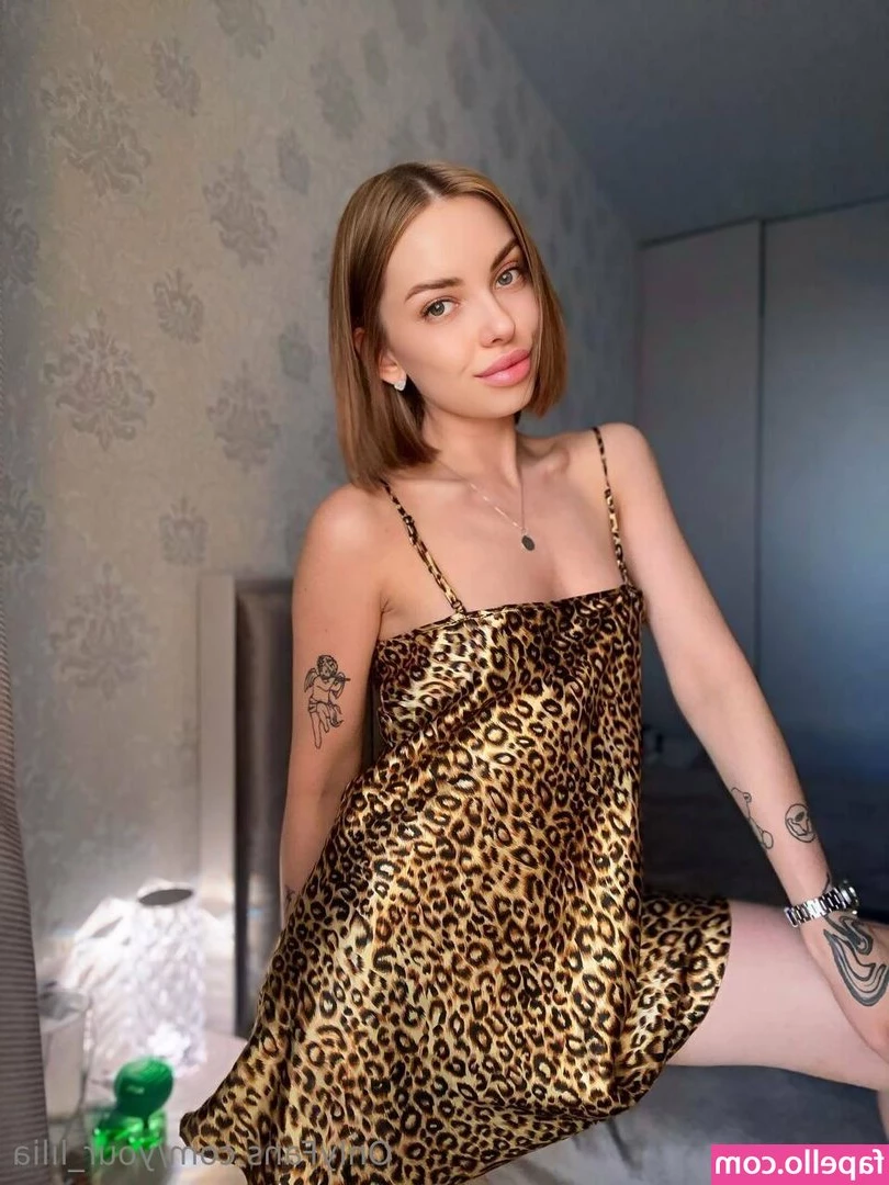 your_lilia [ your-lilia ] - Guess where I am    I mean  bot in wc  but which city