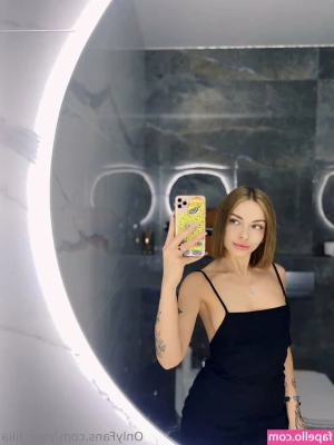 your_lilia [ your-lilia ] - I love being a tease, but I also love being teased. Can you handle