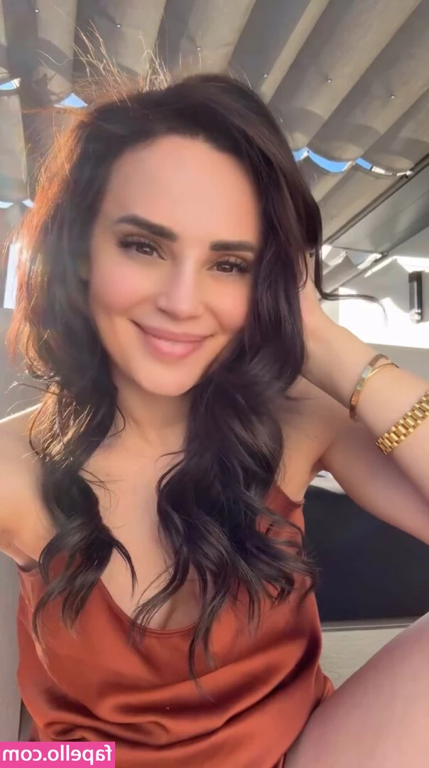 Rosanna Pansino [ rosanna-pansino ] - Caption (Whats yours?) 🧐________ #Badone🤭