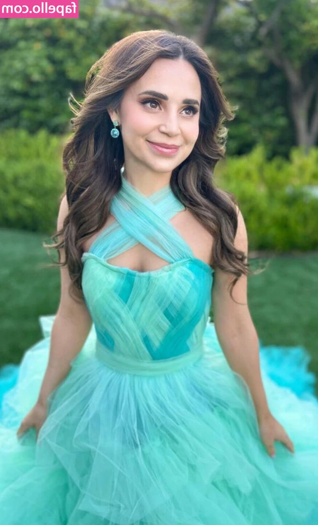 Rosanna Pansino [ rosanna-pansino ] - Mommas bored