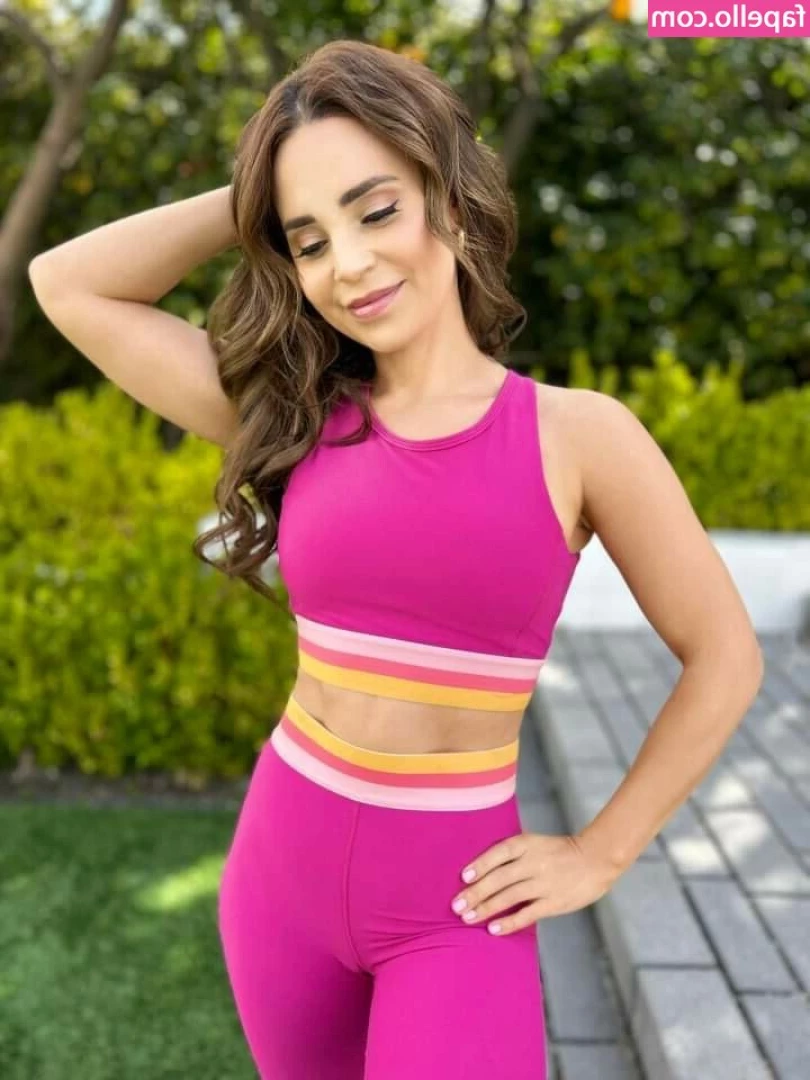 Rosanna Pansino [ rosanna-pansino ] - Gloomy morning today  but maybe this will help