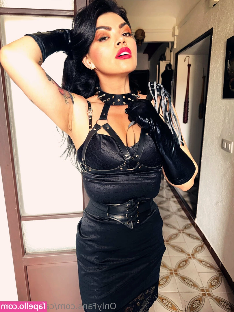 carlaconnorr - 15 Minute Sex Tapes    Watch me get railed in so many positions  