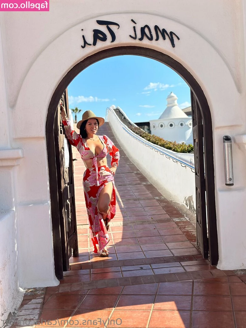 carlaconnorr - Damn feeling so horny today and hubby isn t around