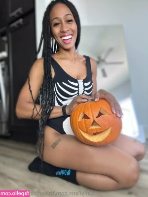 sunnysfavorites - Strong  fit and gifted that hot man suckled me until I vomited then