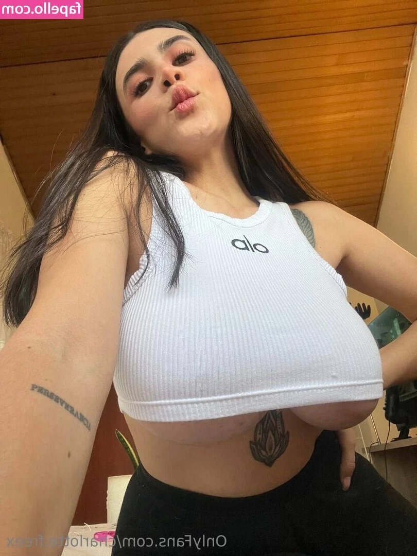 charlotte.freex [ charlotte-freex ] - Greetings from my hot tub