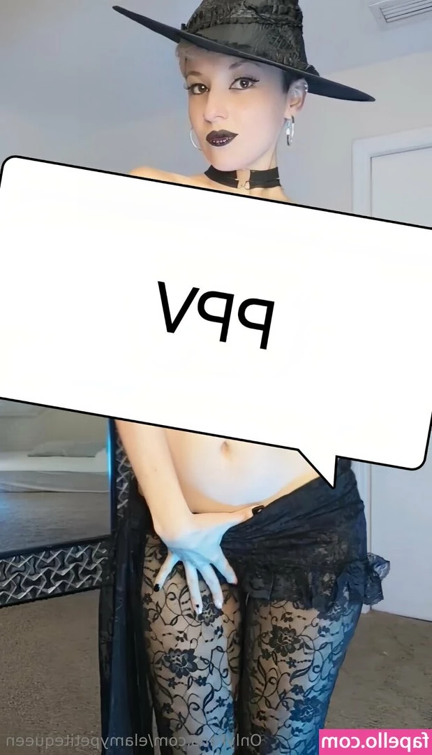 elamypetitequeen [ elamypetitequeen-1 ] - Could you fit it in your mouth