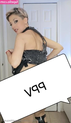 elamypetitequeen [ elamypetitequeen-1 ] - And if a bunny girl like that showed up at your house at Easter 