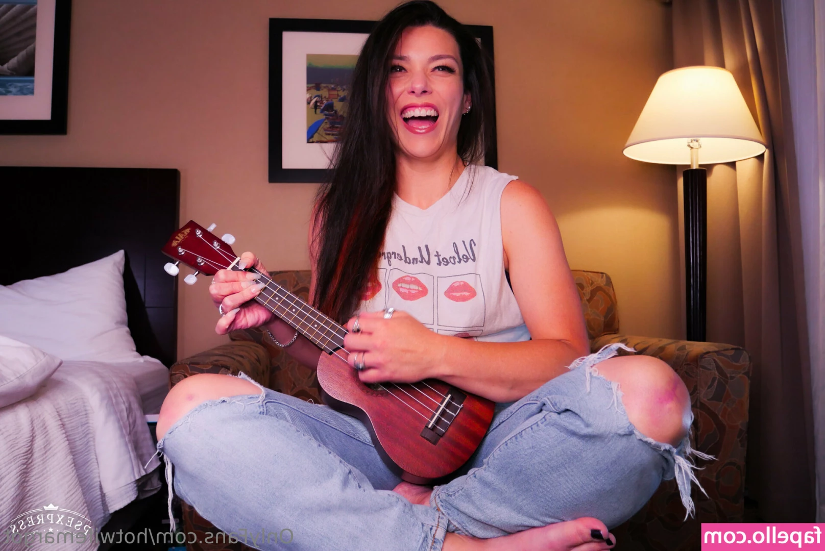 hotwifemargot - Remember when I had no titties? 😂❤️