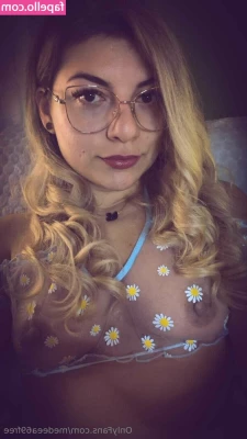 medeea69free [ medeea69free-1 ] - Little teaser for tomorrow 💜❤️