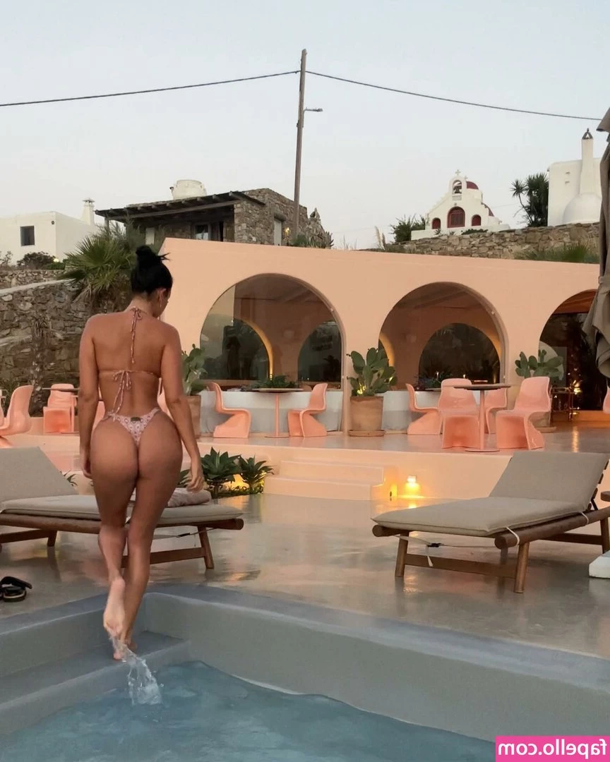 Ivana Knoll [ ivana-knoll ] - I'm feeling so naughty bby ♥