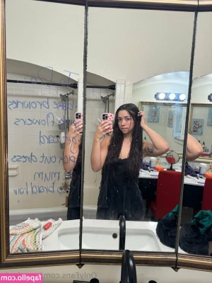 zoe.ebarb [ zoe-ebarb ] - does it need spanks??