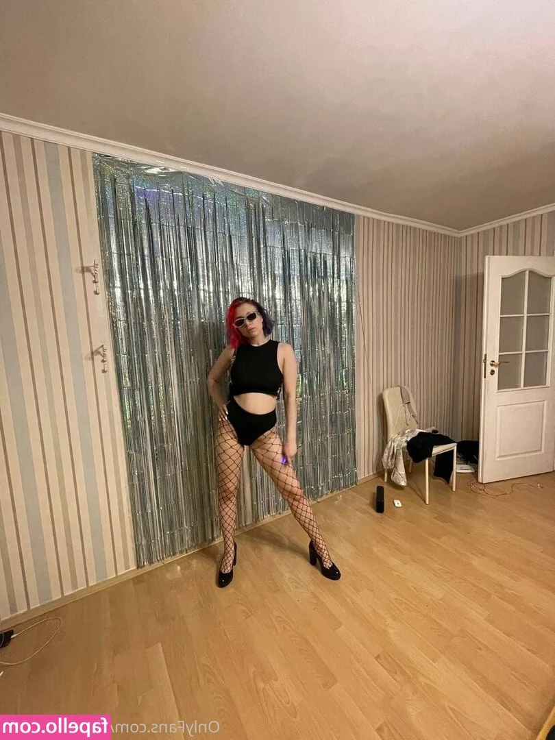 candymarmelad - thinking about doing a sexy school girl tape