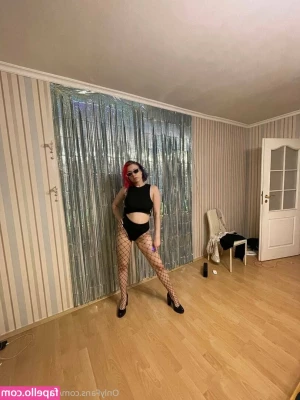 candymarmelad - thinking about doing a sexy school girl tape