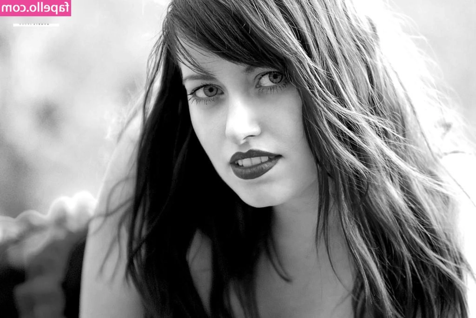 einfachsonina - Your wildcat wants to get out of those clothes ... Will you help