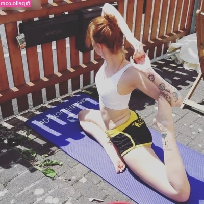 einfachsonina - Poolside super sexy calf muscle flexing barefoot